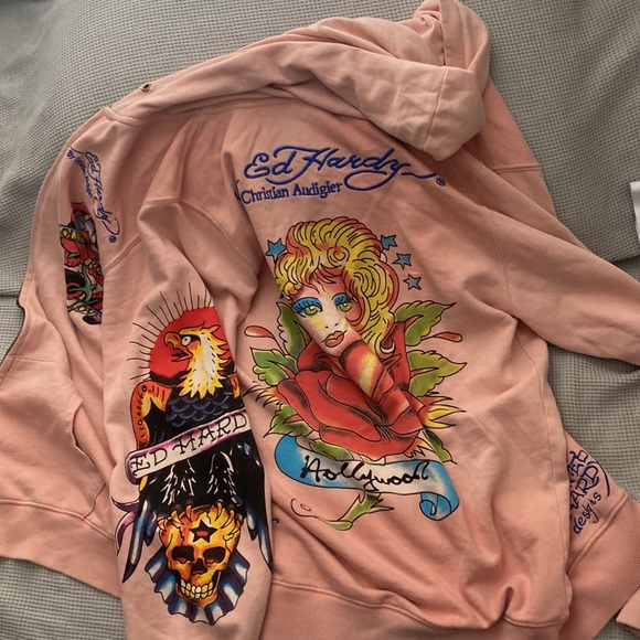 Read - Picture 2 of 3